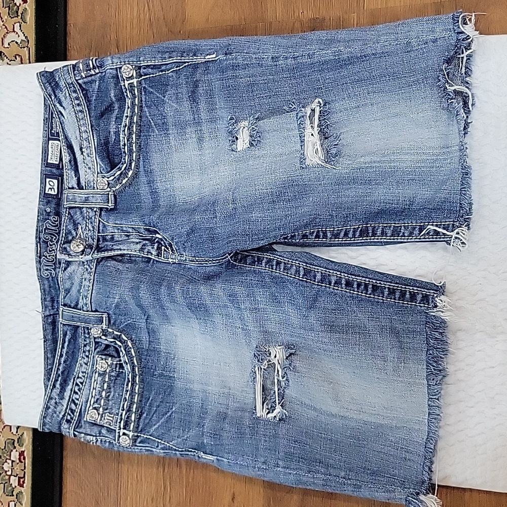 Miss Me JES641EP2  embellished distressed cut off blue jean shorts size 30 EUC …